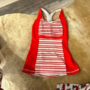 LULULEMON!!! Lululemon workout top size 2!